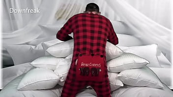 A Guy Humps His Pillows And Fucks The Stuffing Until He Cums free video