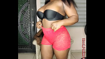 Curvy African Babe Giving Me Some Entertainment And Getting Her Pussy Smashed free video